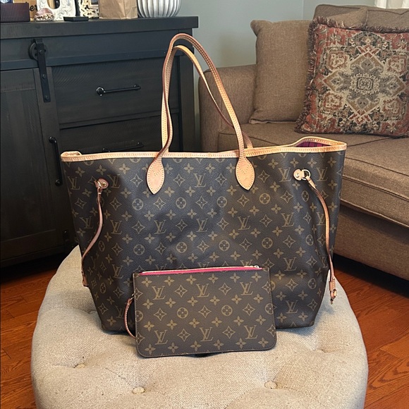 Louis Vuitton Handbags - Authentic Louis Vuitton GM Neverfull monogram Pivoine & wristlet